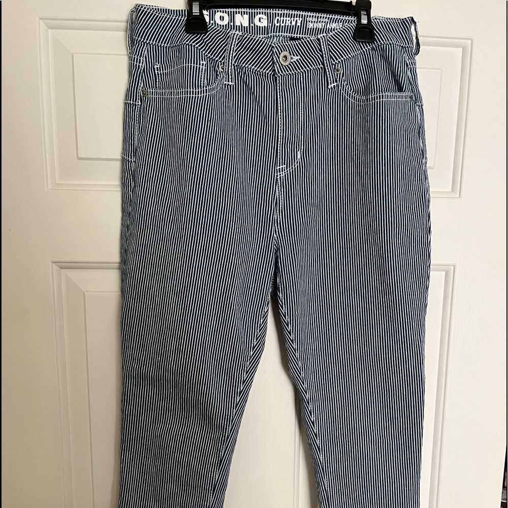 High Waisted Curvey Striped Ankle Jeans